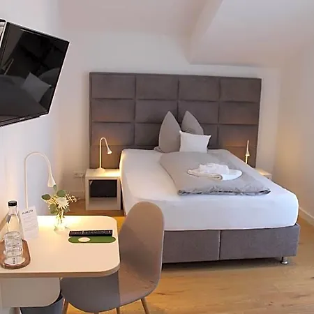 Отель Schwanenhof Und Restaurant 3*