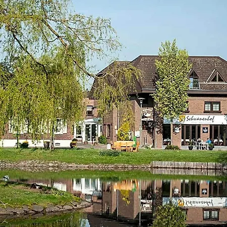 Schwanenhof Und Restaurant