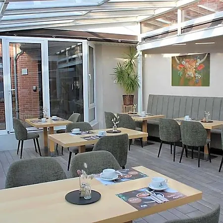 Отель Schwanenhof Und Restaurant 3*