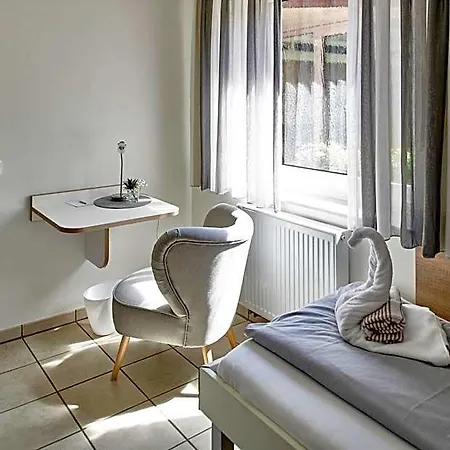Отель Schwanenhof Und Restaurant 3*