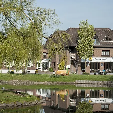 Schwanenhof Und Restaurant Hotell