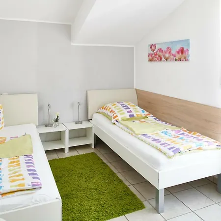 Schwanenhof Und Restaurant Hotel 3*