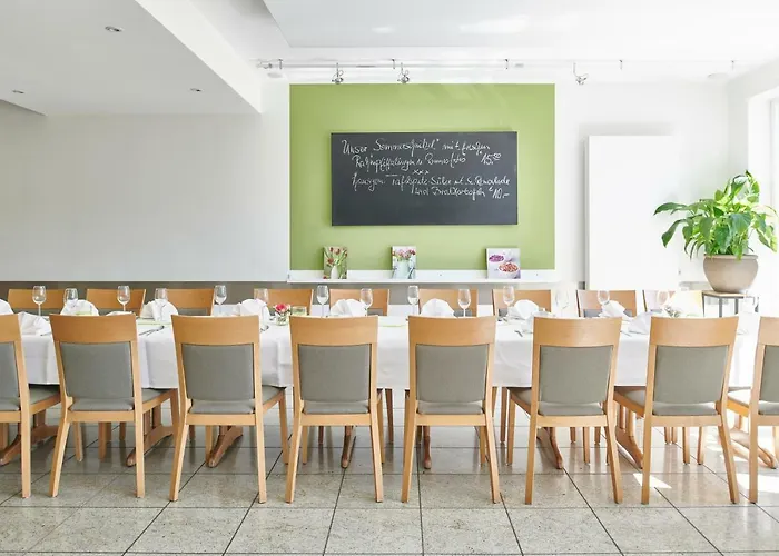 Hotel Schwanenhof Und Restaurant 3*